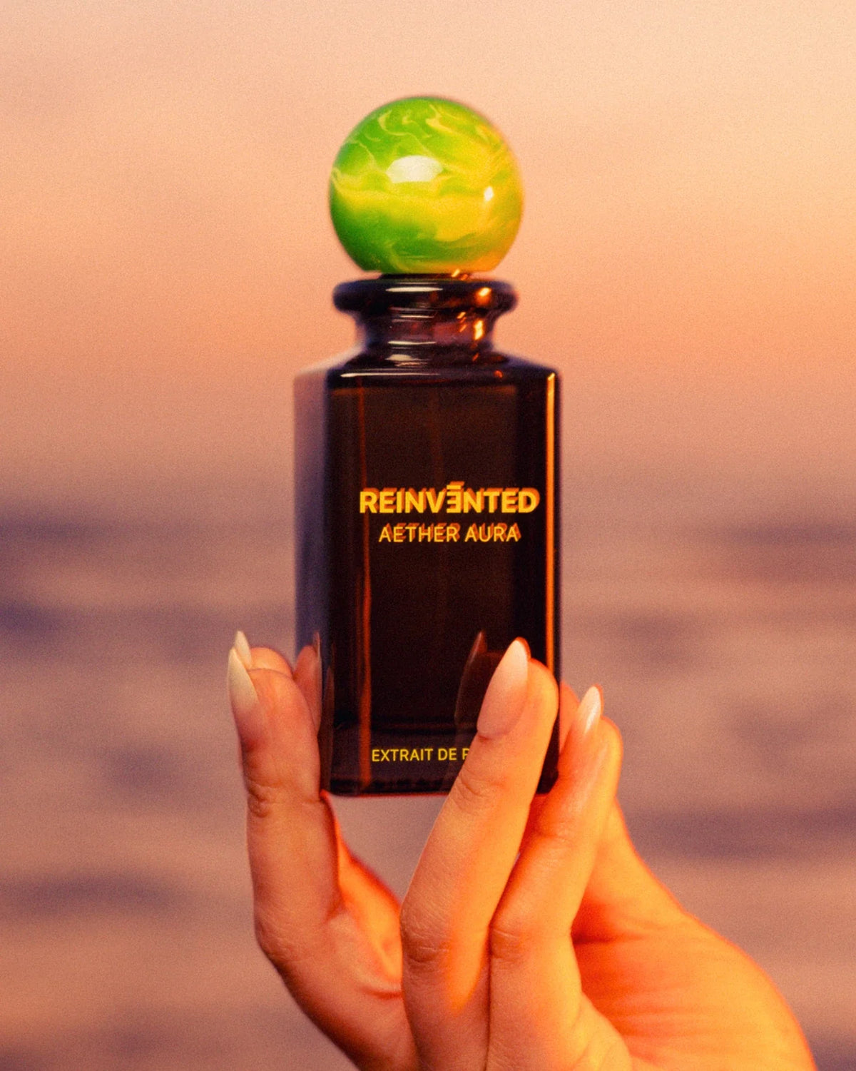 Reinvented Aether Aura Extrait de Parfum (75ml) - FragranceGems, foto 5